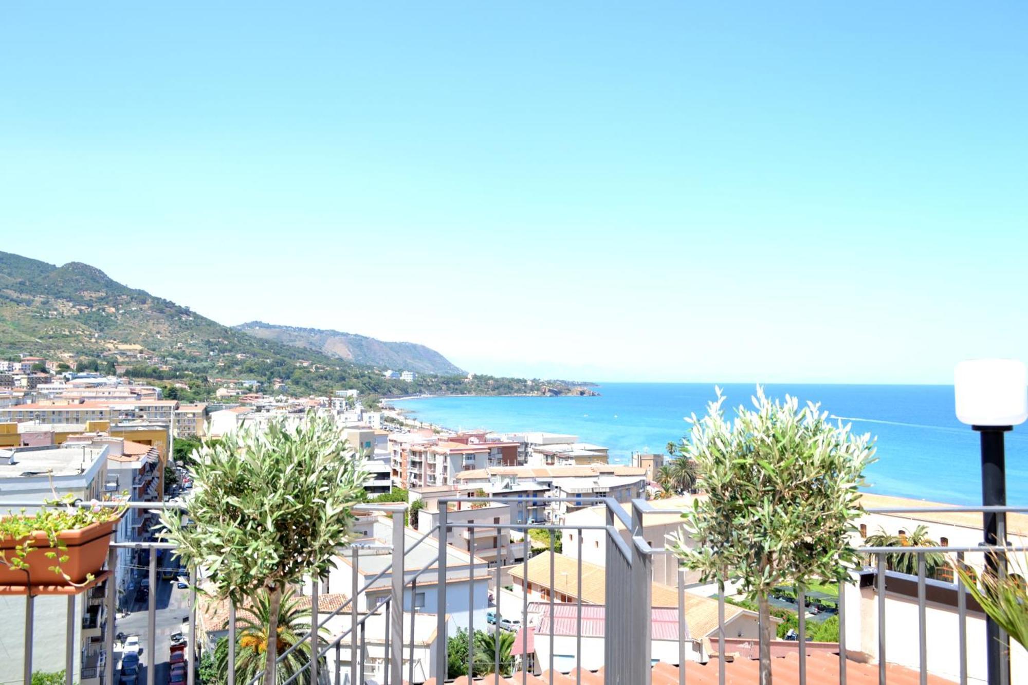Scirocco Bed and Breakfast Cefalù Exteriör bild